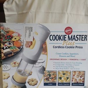 Wilton Cookie Master Plus
